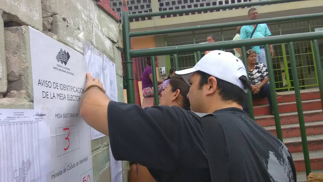 #15Oct En la Unidad Educativa Ciudad #Valera en El Milagro el proceso fluye con normalidad