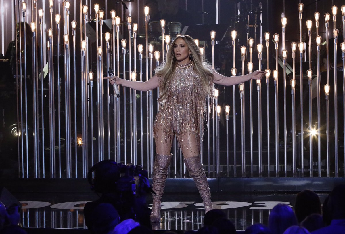 JLo tweet picture