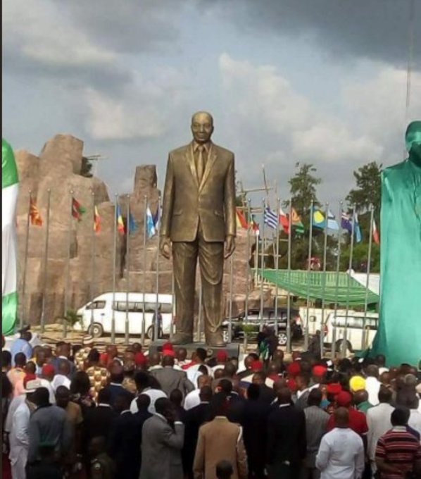 View image on Twitter