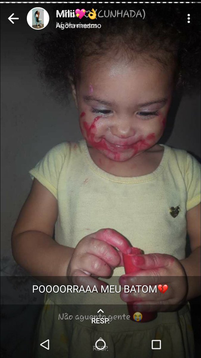 LavinyaOliveir8's tweet photo. Olha Oque Essa Grt Fez Cm O Batom Da oTia Delaa e Cm A Make😂..Tinha Que Seeer Filha Dê Pamela😂😂#Milenaa. @PamMarquess https://t.co/OI1nezqZWe