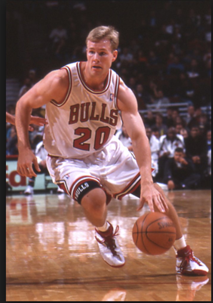45 years old today. Bulls 3-pt specialist --> Iowa State --> Bulls coach. Happy birthday to Fred Hoiberg! 