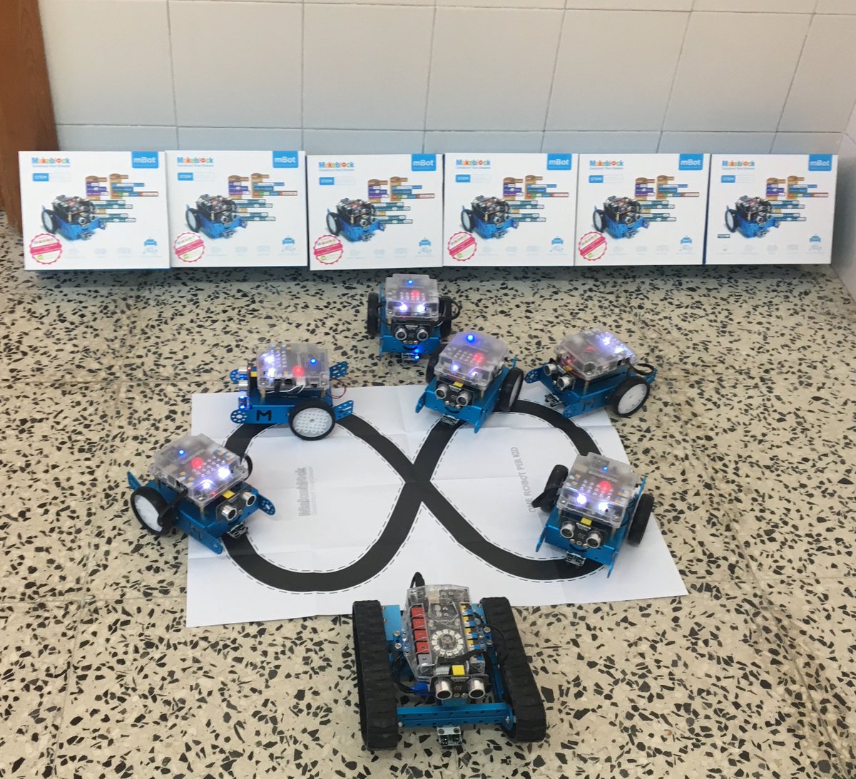 csraspberryjam's tweet photo. Queda menos de una semana para el evento 😀
Y estamos con los preparativos finales...
#EuCodeWeek, #Google ,#codeEU17,@googleeurope https://t.co/zswLHV398r