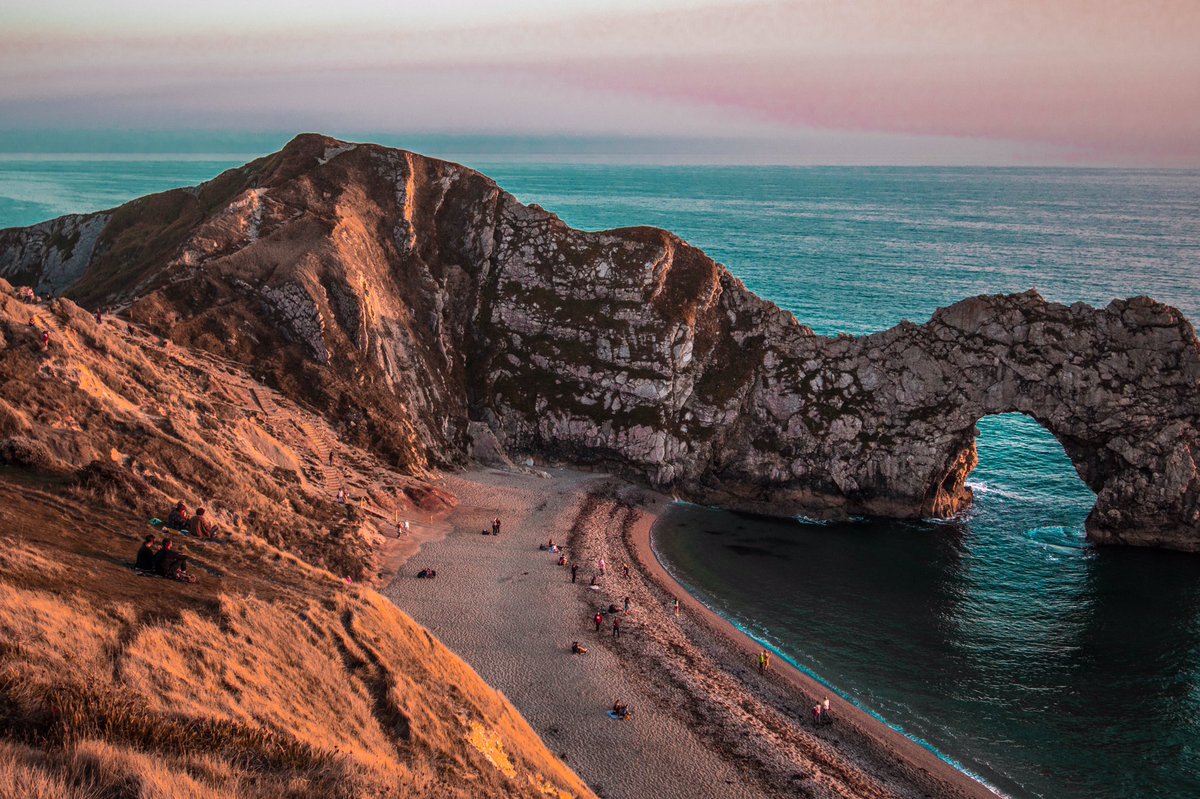 hanban25's tweet photo. Great outcome from my trip to durdle door yesterday. #durdledoor #hannypprojects #landscapephotography #dorset #canon80d https://t.co/wzNgoQDRw1