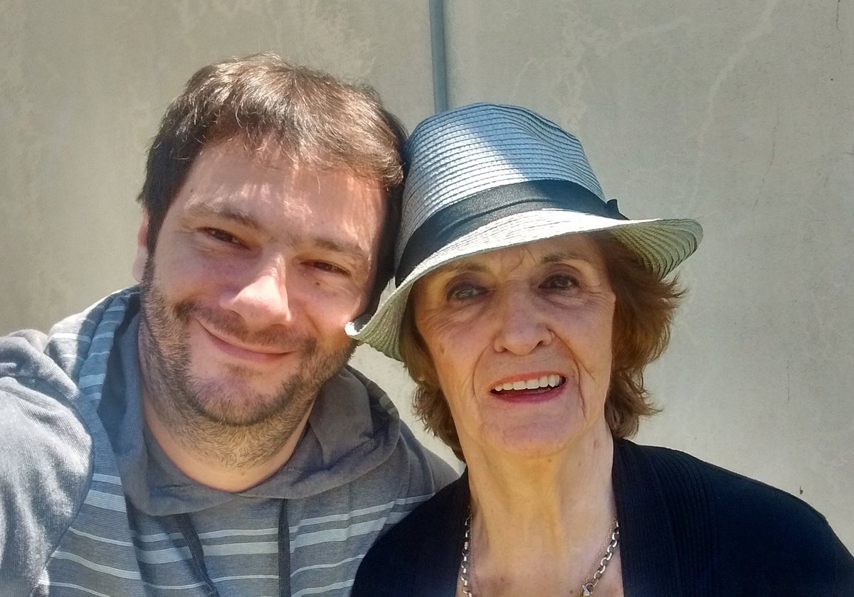 javierGarcia_LP's tweet photo. ¡¡#FelizDiaDeLaMadre para todas las mamas del Mundo y en especial a vos mamiii !! https://t.co/wPVnpjslBt