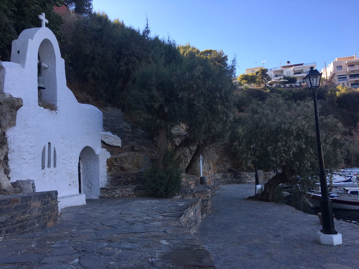 stevenwarnergis's tweet photo. Great day exploring Aghios Nikolaos with our best Swedish team member #TeamLeoniki #WorkHard #RestHard #Crete https://t.co/X7ksSIhIjY