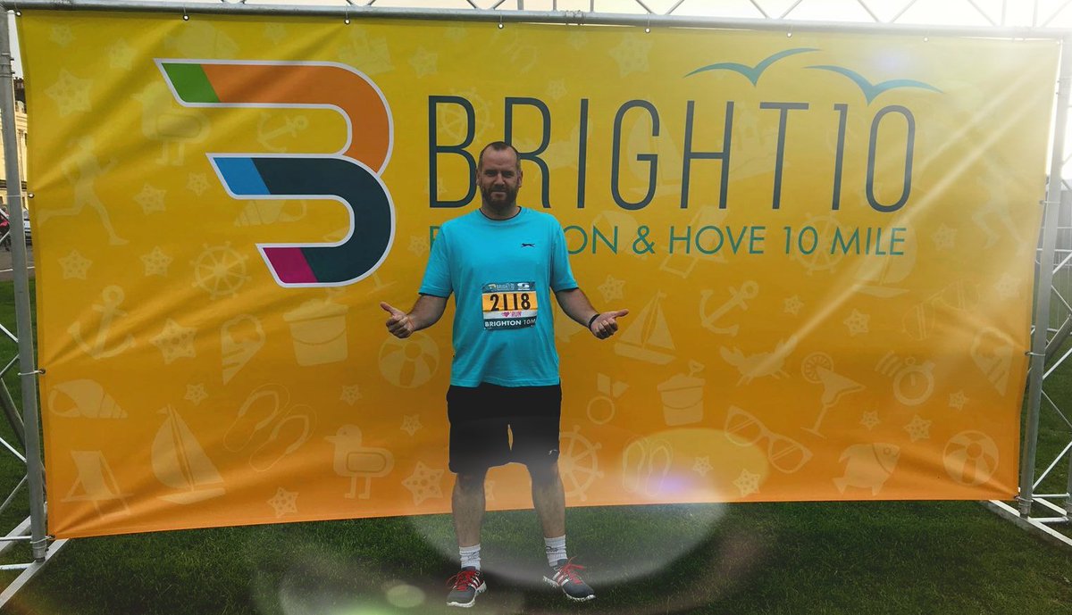 RyanOlliver1980's tweet photo. A few pics from today's race @TheBright10, great race and managed a PB of 1hr 32mins beating my old time by 10mins #Bright10 #newPB #running https://t.co/9uqtGzmiR0