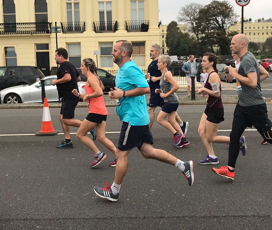 RyanOlliver1980's tweet photo. A few pics from today's race @TheBright10, great race and managed a PB of 1hr 32mins beating my old time by 10mins #Bright10 #newPB #running https://t.co/9uqtGzmiR0
