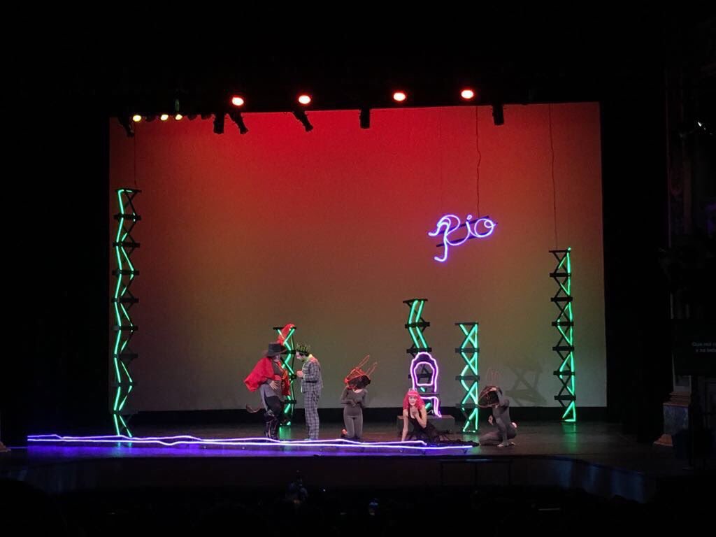 EnriquePenalosa's tweet photo. ¡La ópera es para todos! El Teatro Colón recibe a las familias este domingo con la Ópera para niños “El Gato con Botas”. https://t.co/NQiUwJqpTA