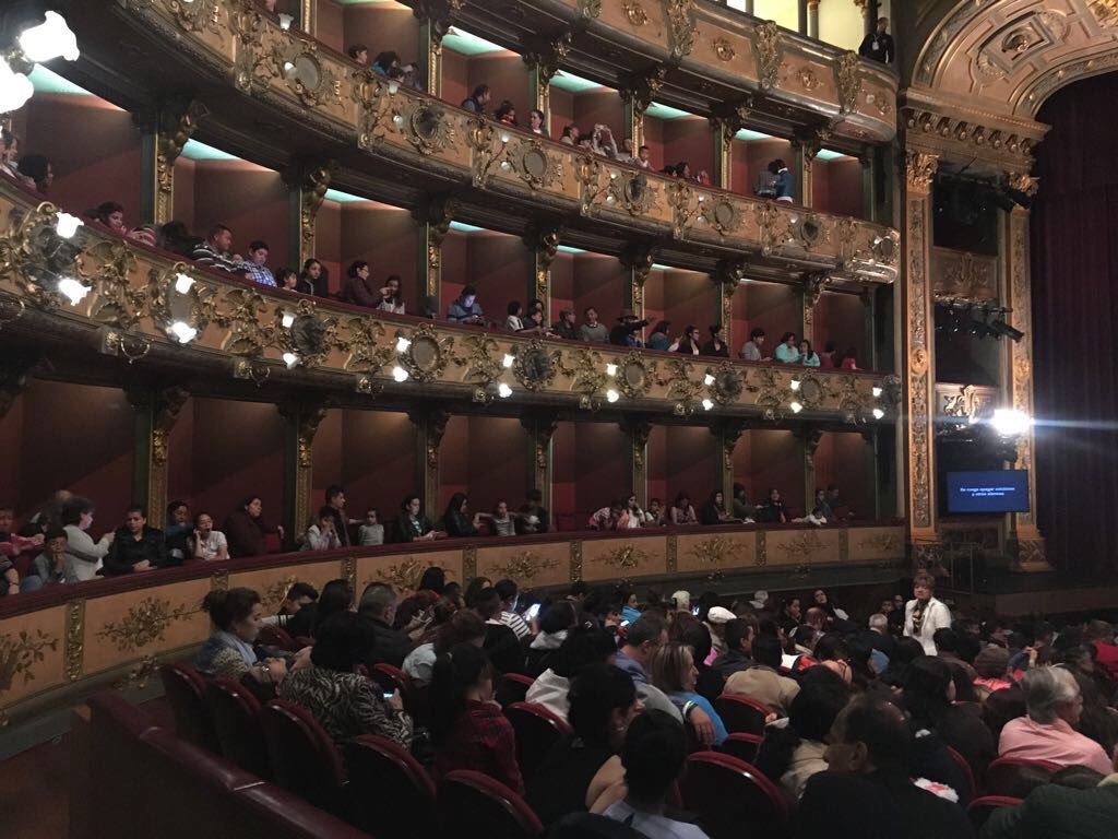 EnriquePenalosa's tweet photo. ¡La ópera es para todos! El Teatro Colón recibe a las familias este domingo con la Ópera para niños “El Gato con Botas”. https://t.co/NQiUwJqpTA