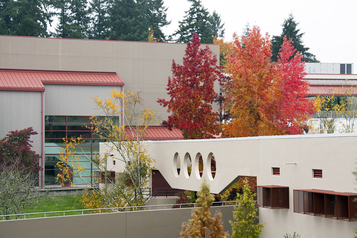 TheLWTech's tweet photo. Remember, tomorrow is an #AdministrativeDay so there will be no classes. The #LWTech Campus will remain open. #Fall4LWTech https://t.co/7SKoYtCxKN