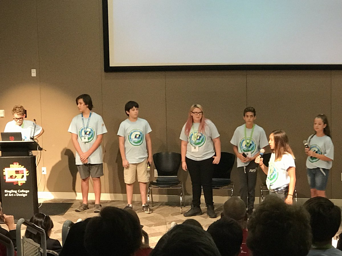 clearidealabs's tweet photo. Handraisers presenting at #srqhacks https://t.co/OuCXLW0BRW