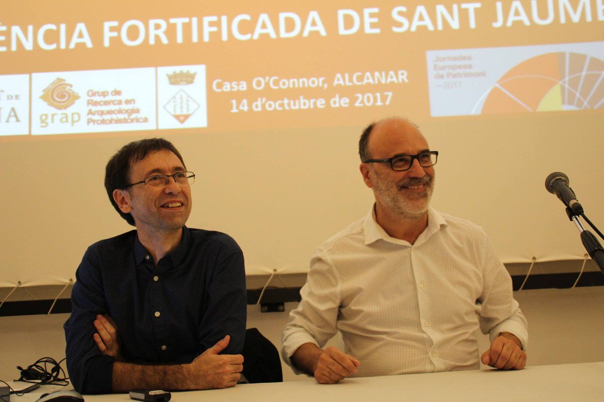 GRAP_UB's tweet photo. Ahir,xerrada grapiana a Casa O'Connor d'#Alcanar a càrrec de @DavidGarRubert. Com sempre, MOLT feliços de compartir!!!! (fotos: @AlcanarAJ) https://t.co/YkGx9sxCsf