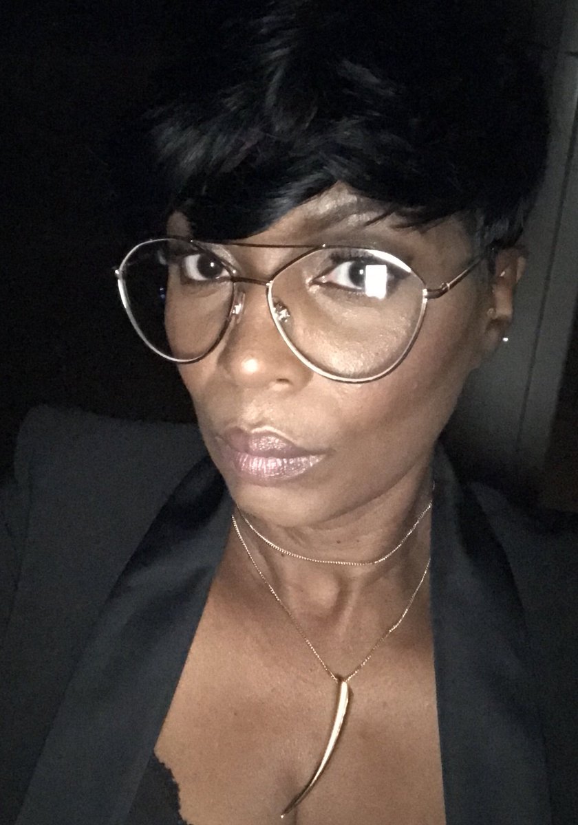 tballer4eva's tweet photo. #Blackparty https://t.co/4JmNAN7471