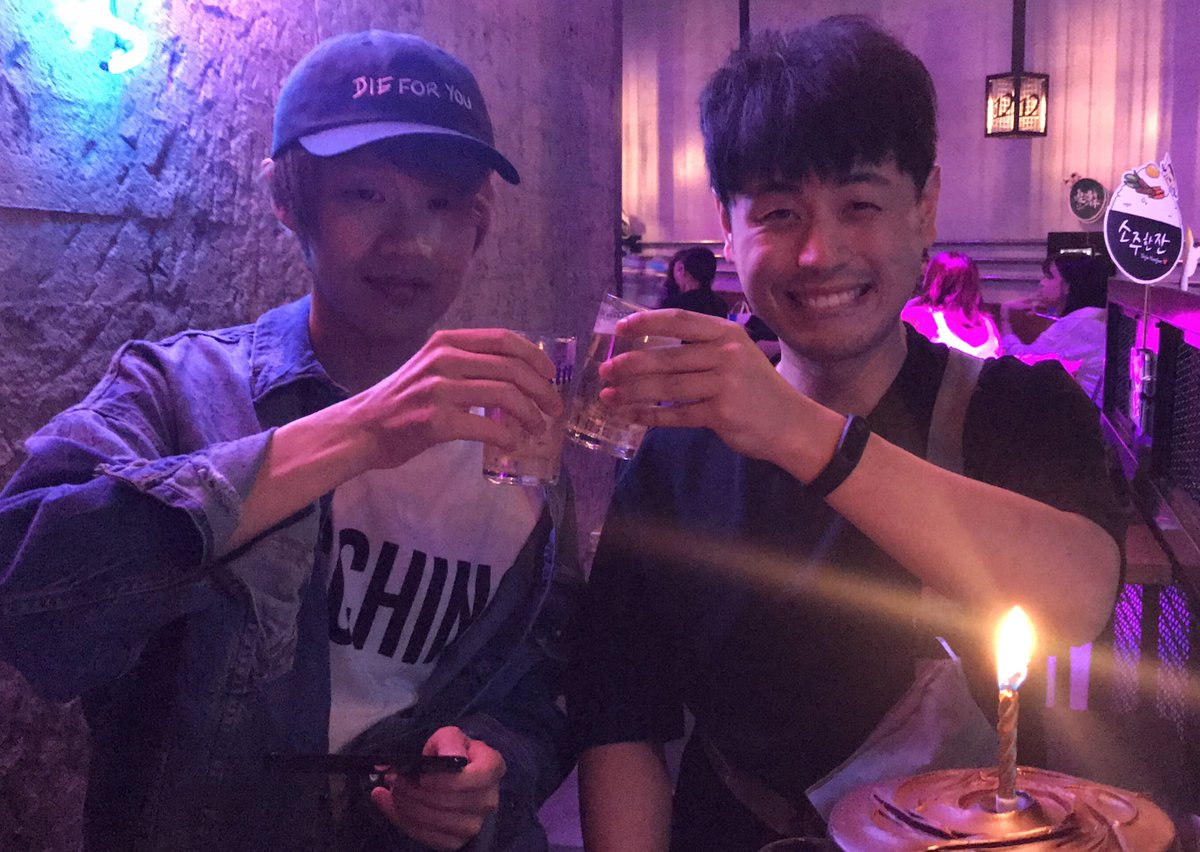 ioband's tweet photo. it feel like we hangout for the photos.
happy birthday Angus🎂
#hbd #oct14 https://t.co/YJupBmfOdR
