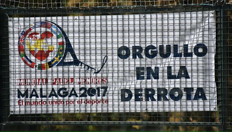 Mundial Pádel menores Málaga 2017
@EvaGayoso <a href="/uribotello/">Uri Botello</a> @TorresNaranjas <a href="/LuisPozoo/">Luis Pozo</a>