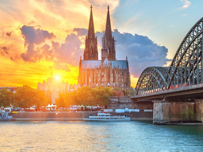 Fly To Cologne, Germany From $452 Round Trip!
Prost!🍻 dlvr.it/Pvj0nh
