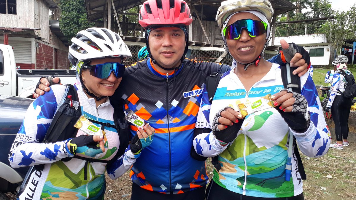 Incauca's tweet photo. Ya empiezan a pasar los primeros participantes de la #TravesiaPacifico2017 #DisfrutaLoBueno #Fruss https://t.co/cNvKkWjpDA