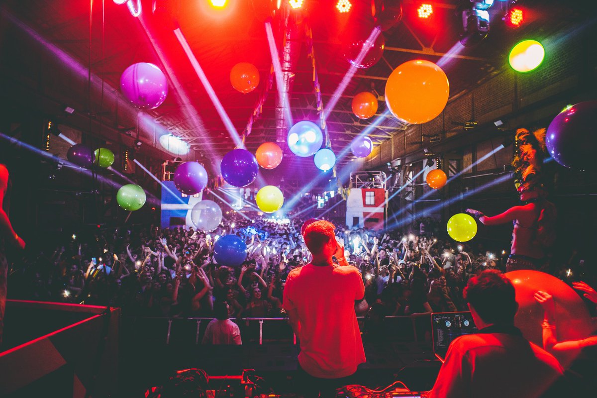 TheHeatwave's tweet photo. Uckkkkking Hell @CarnivalMagnifi last night was a bit mental!! 😱🎉🎪🎈
📸 by Jordan Jones https://t.co/dzWyiFsWYM