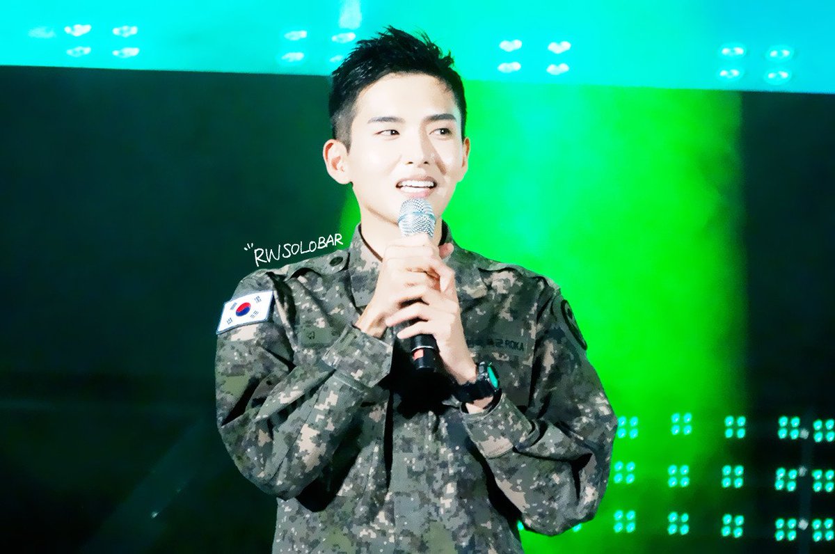 rwsolobar's tweet photo. 171007 지상군페스티벌 #Ryeowook #려욱 Photo by yao https://t.co/Rk89G3Mfc2