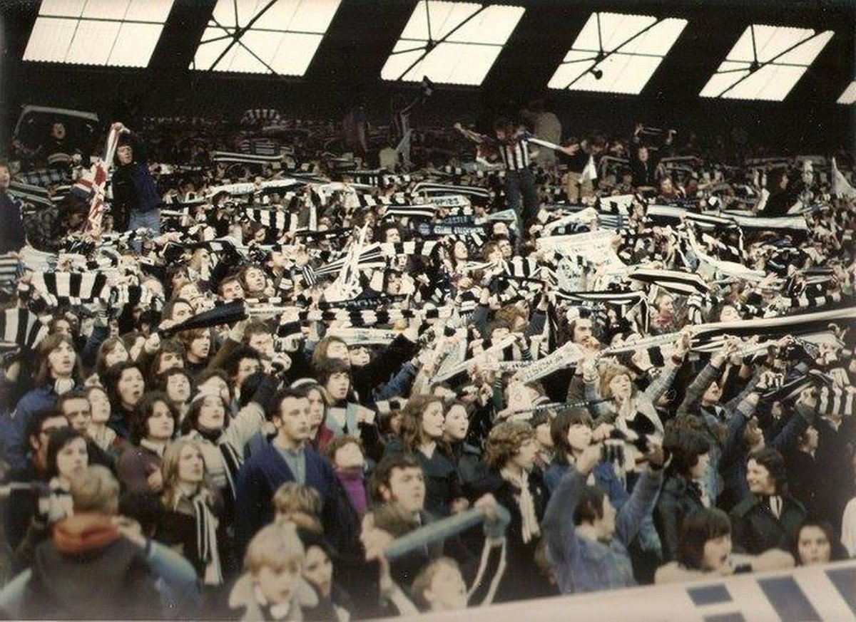 hawkinsanjoseph's tweet photo. Famous Terraced Ends - Leazes End St James Park @NUFC #Geordies #NewcastleUnited #NME #NUFC #Gallowgate #LeazesEnd  #Newcastle #terraceretro https://t.co/p3wMTYgHHb