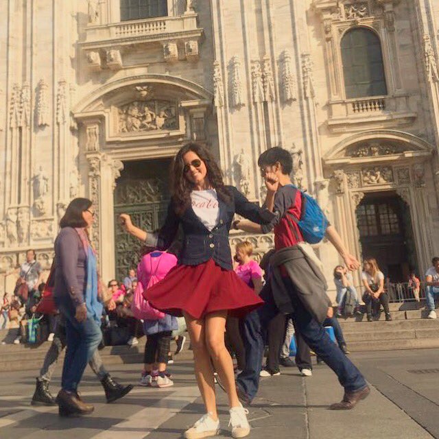 Per il derby della Madonnina visita al Duomo 🎉 quote di <a href="/bwinItalia/">bwin Italia</a> chi vince? #DerbyMilano #InterMilan skirt <a href="/molly_bracken/">Molly Bracken©</a> <a href="/NoWordsNW/">No Words</a>