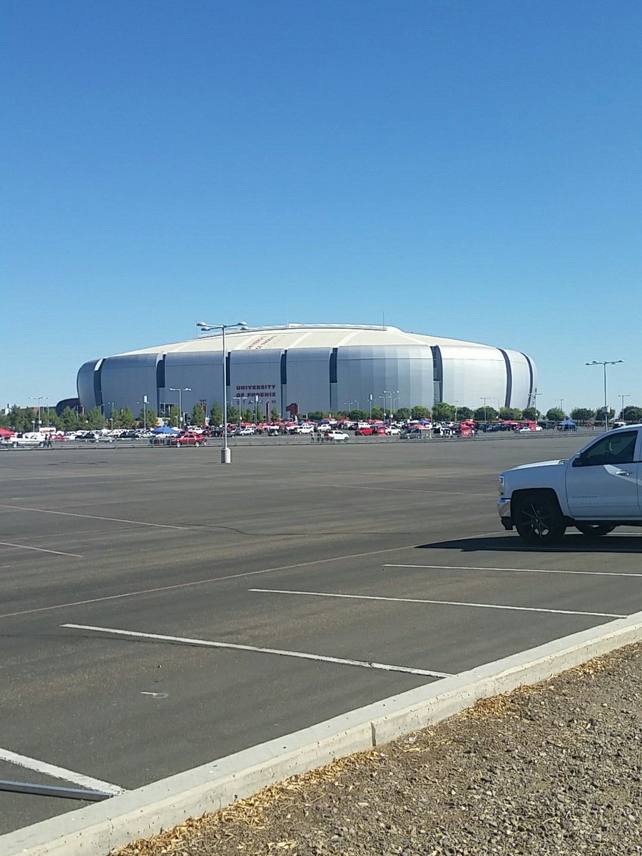 RedscueUnit's tweet image. Game Day!!!! Tailgating