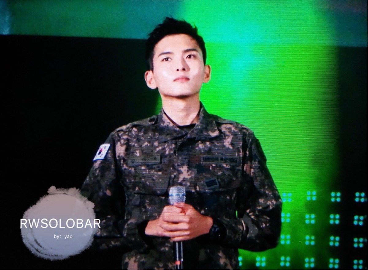 rwsolobar's tweet photo. 171007 지상군페스티벌 #Ryeowook #려욱 Photo by yao https://t.co/LZ7wk3KXRZ