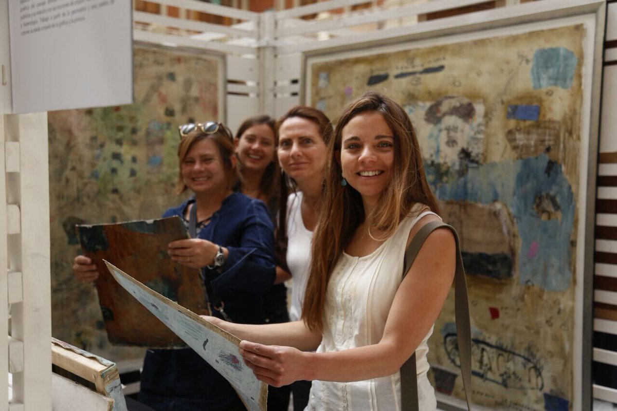 ucatolica's tweet photo. Ven a @BazartUC un paseo por las artes, donde puedes vitrinear lo más actual y adquirir obras sin intermediarios #EntradaLiberada https://t.co/CBdokoCwkI