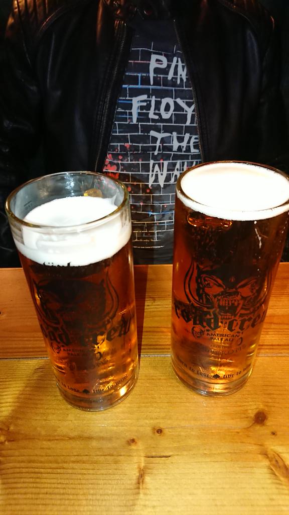 Havin a few <a href="/MotorheadBeer/">Motörhead Beer</a> on the way to see <a href="/aussiefloyd/">The Australian Pink Floyd Show</a>