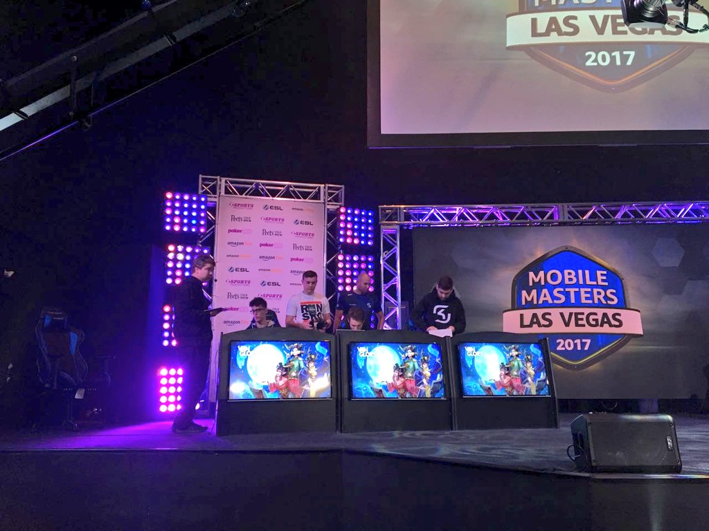 Ready to take on <a href="/TeamSoloMid/">TSM</a>!
We have been performing in EU and finally facing NA with this line up! 💪

twitch.tv/amazonappstore

#RUNSKG