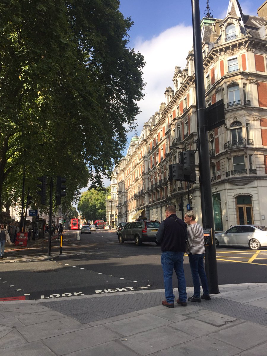 _holllyx's tweet photo. Lovely day in London #LDNproject https://t.co/kkolCsGSOs