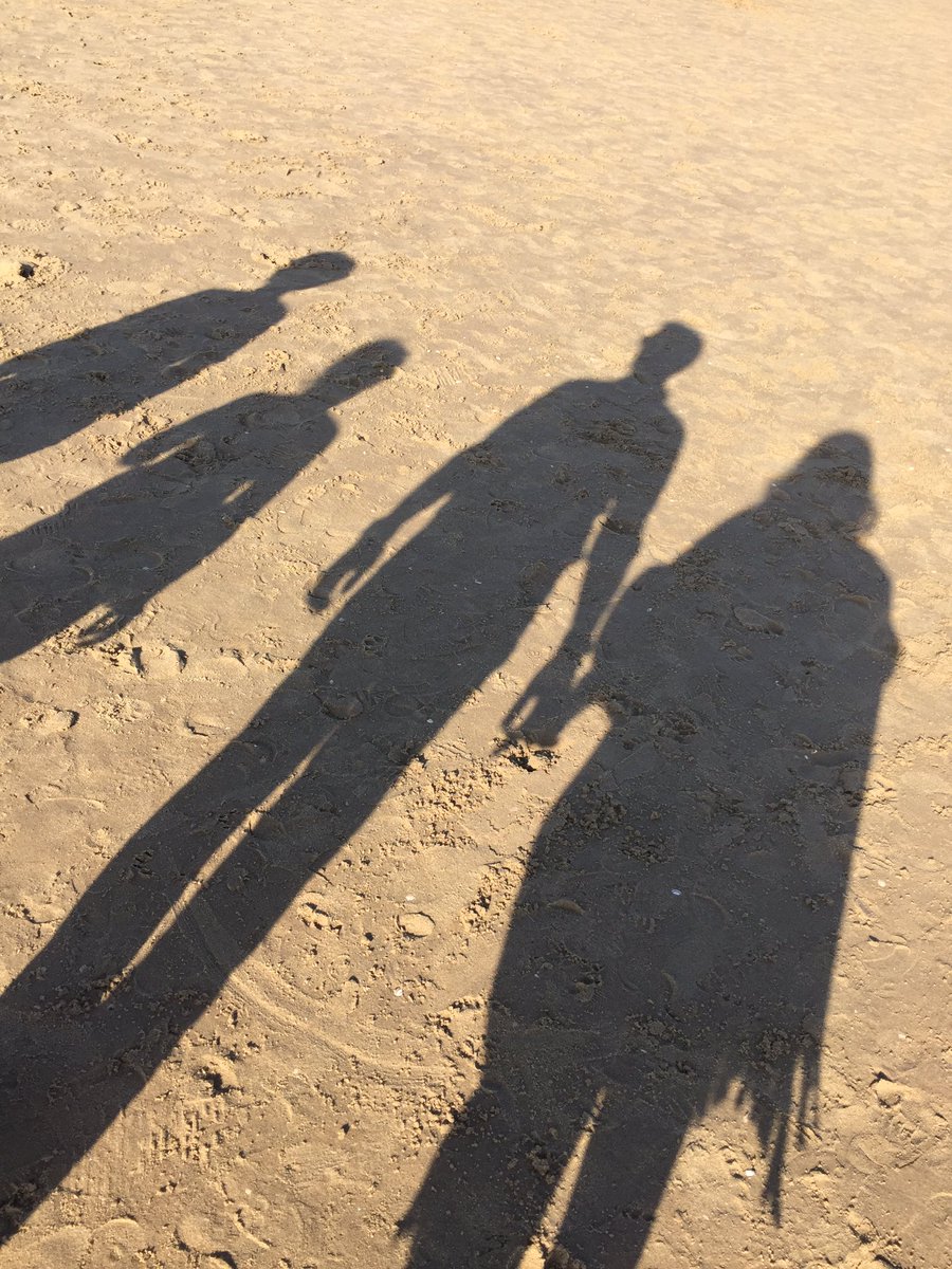 Wat een zomers cadeau, deze oktoberdag. Met z'n allen op het strand genoten! #stiefgezin #stiefjes #lief #enwewarennietalleen #Noordzeekust