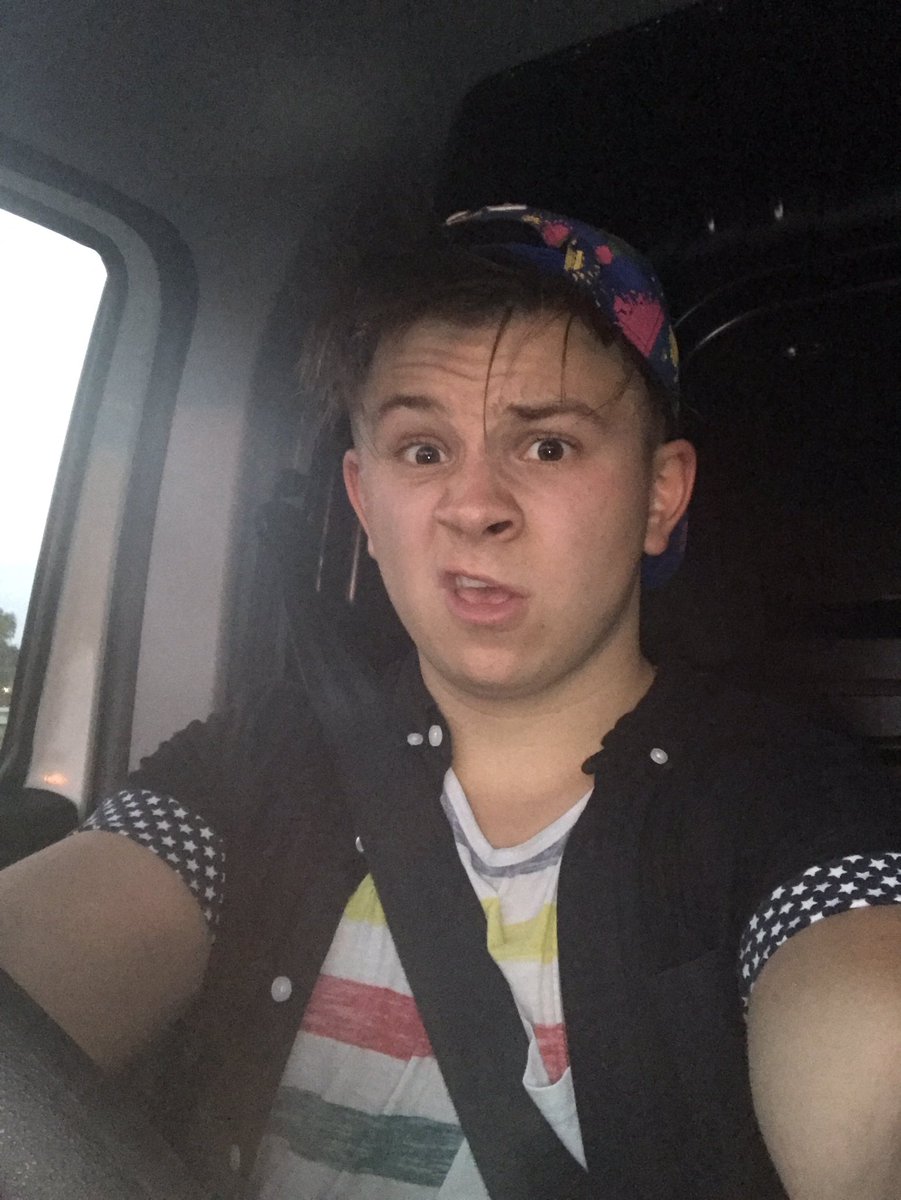 Josh_Benson12's tweet photo. 10 hours in to my 26 hour day! Just done a WICKED party for 30 awesome kids π Nice little morale boost! Now to make my train... #16hoursleft https://t.co/XsOIFPsRVN