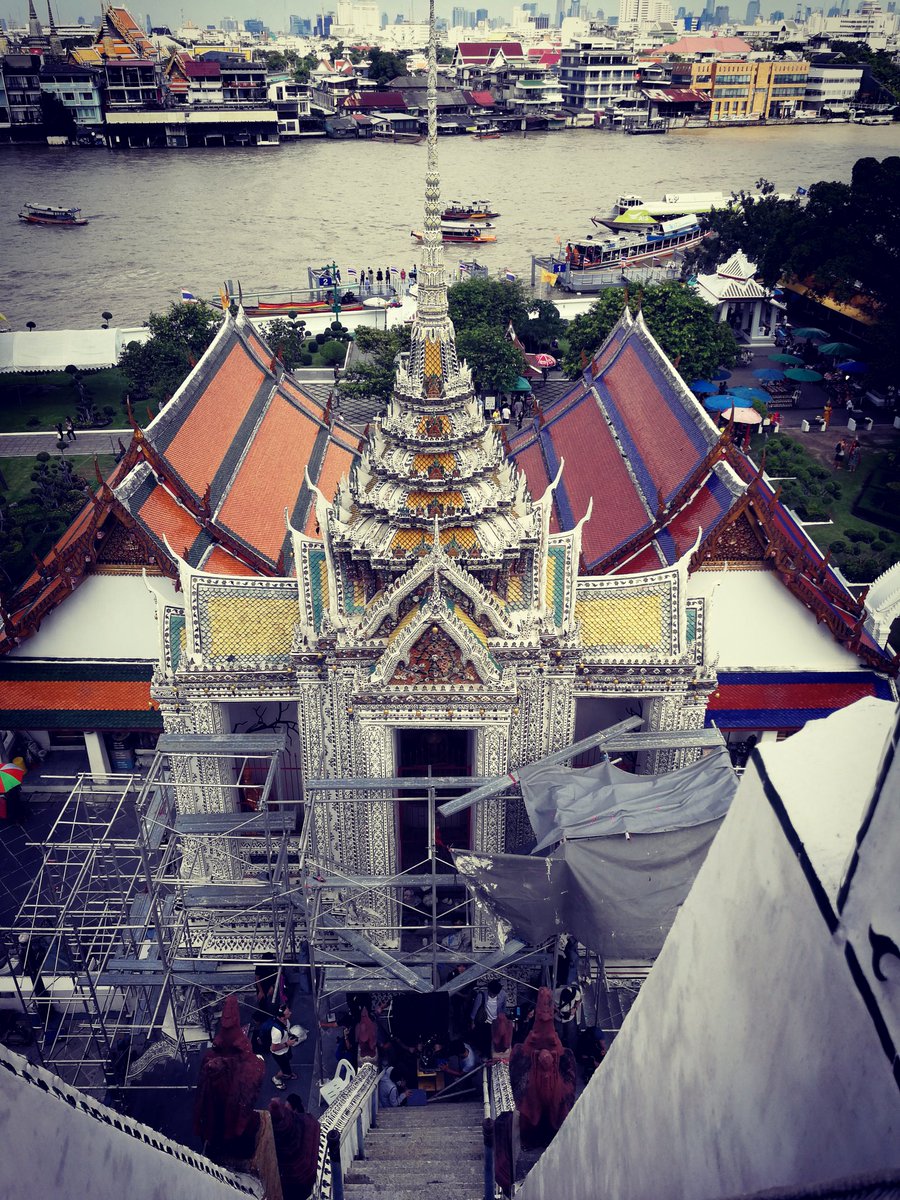 JACKSUMINI1109's tweet photo. guess where it is https://t.co/lPjjIsvYtC