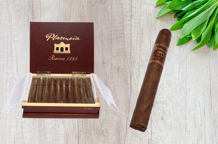ElClubDelHumo tweet picture