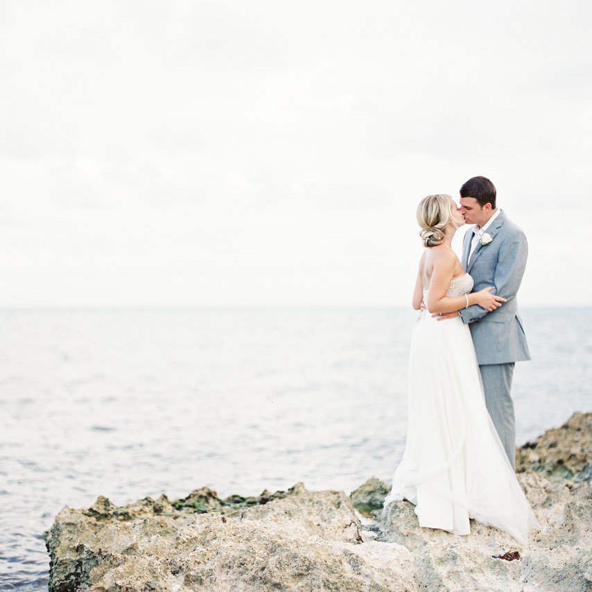 SavviFormalWear's tweet photo. The most amazing weddings by state... https://t.co/2rbBnqSBRI https://t.co/FjzUqNWCDd #wedding #bride #winning #knot https://t.co/boL5STlWsj