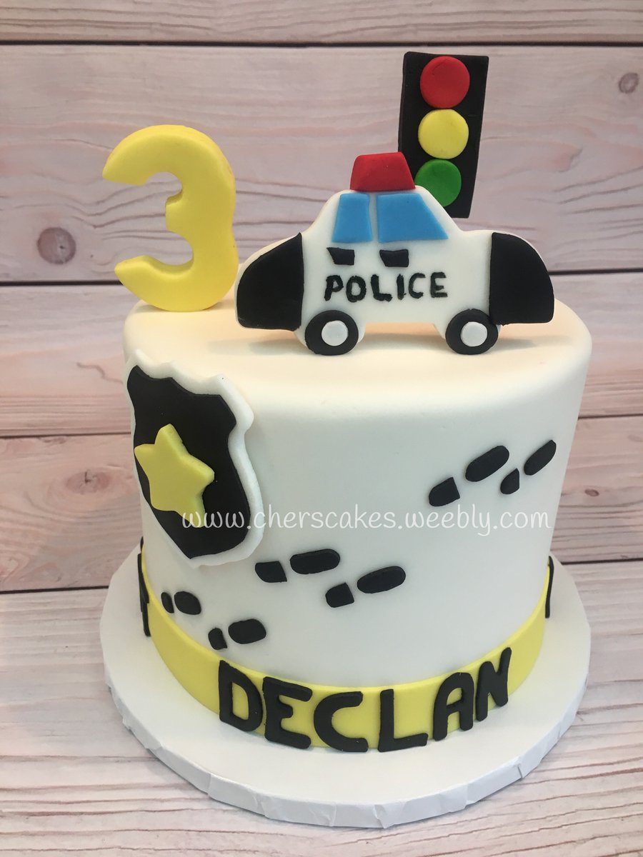 CMichelizzi's tweet photo. #sophisticakesbarrie #barriecakes #cakesandcupcakes #policecake #birthdaycake https://t.co/425O9KgZxm