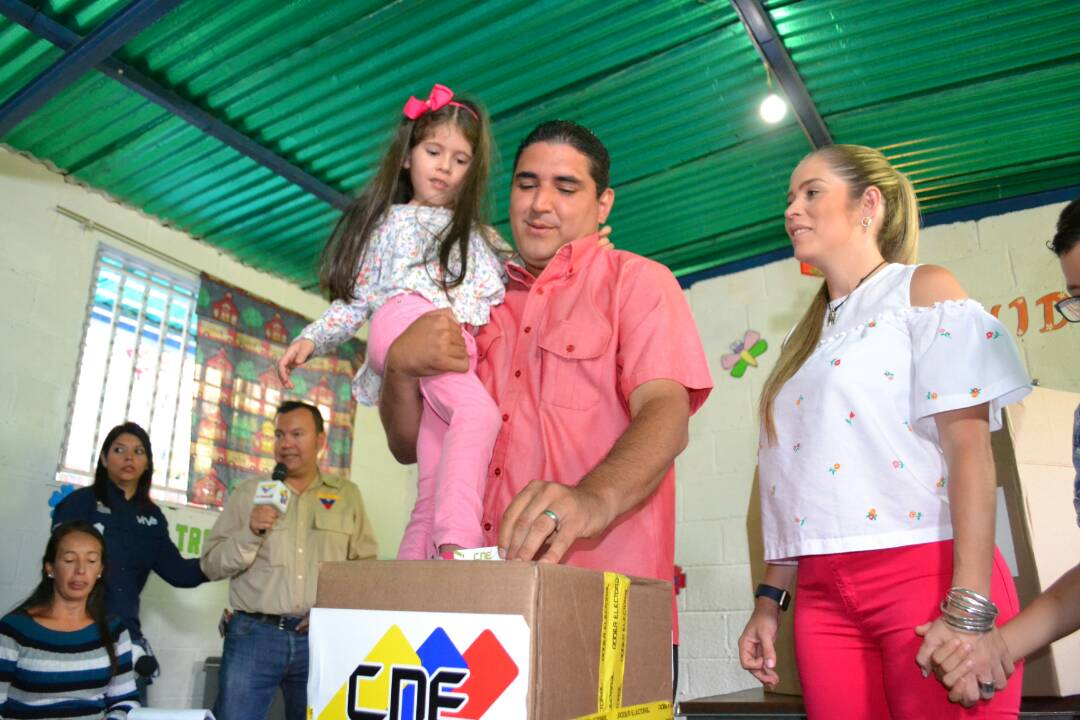 ivanrive3's tweet photo. #Mérida @JEHYSONGUZMAN "Agradecido X toda la movilización, la fuerza y contundencia con la que se han desplazado a los centros de votación" https://t.co/rZkqqnYQLi