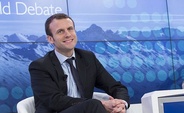 tarmo13013's tweet photo. Que les #Macronphiles écoutent leur champion les insulter et les enfumer !
Je préfère un bon film:
LA CRISE! https://t.co/1ZIF2F4SX7