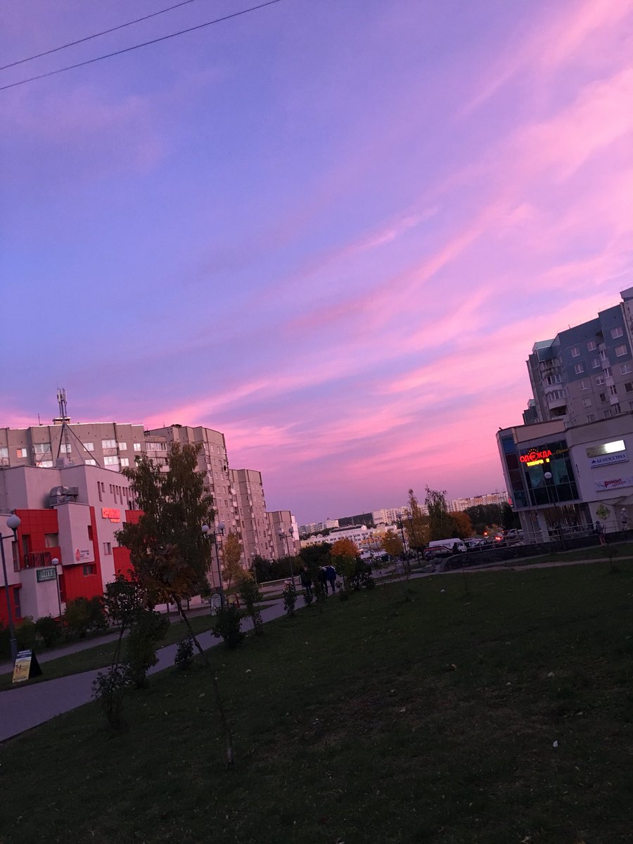 katrina_vanaga's tweet photo. Обожаю, когда небо в таких тонах😍😍😍 https://t.co/5NrJG8iRP5