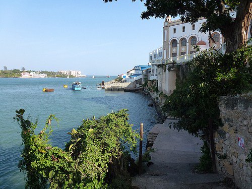 topceilingfans's tweet photo. Mombasa Old Town https://t.co/m2aeQBlNJ5 https://t.co/5JXdDwSKlS