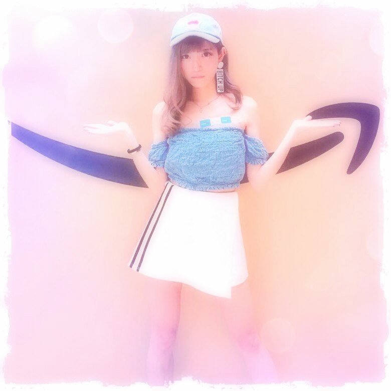 crazy001madness's tweet photo. にゃーーん😻
ゴロゴロ✨ゴロゴロ～💕
たまに甘えたくなる💓💓💓
YU-KOさんお手上げっ💦わら❤ https://t.co/b4qnqJi8RR