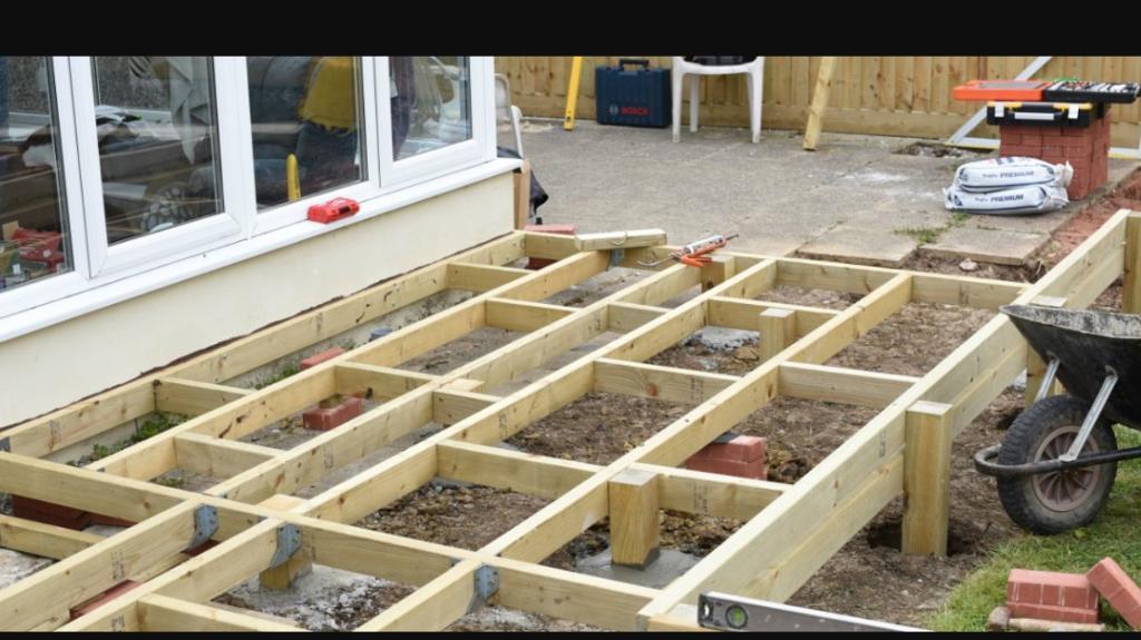 HamiltonBuilder's tweet image. Hard work done. #easylay #decking #builder