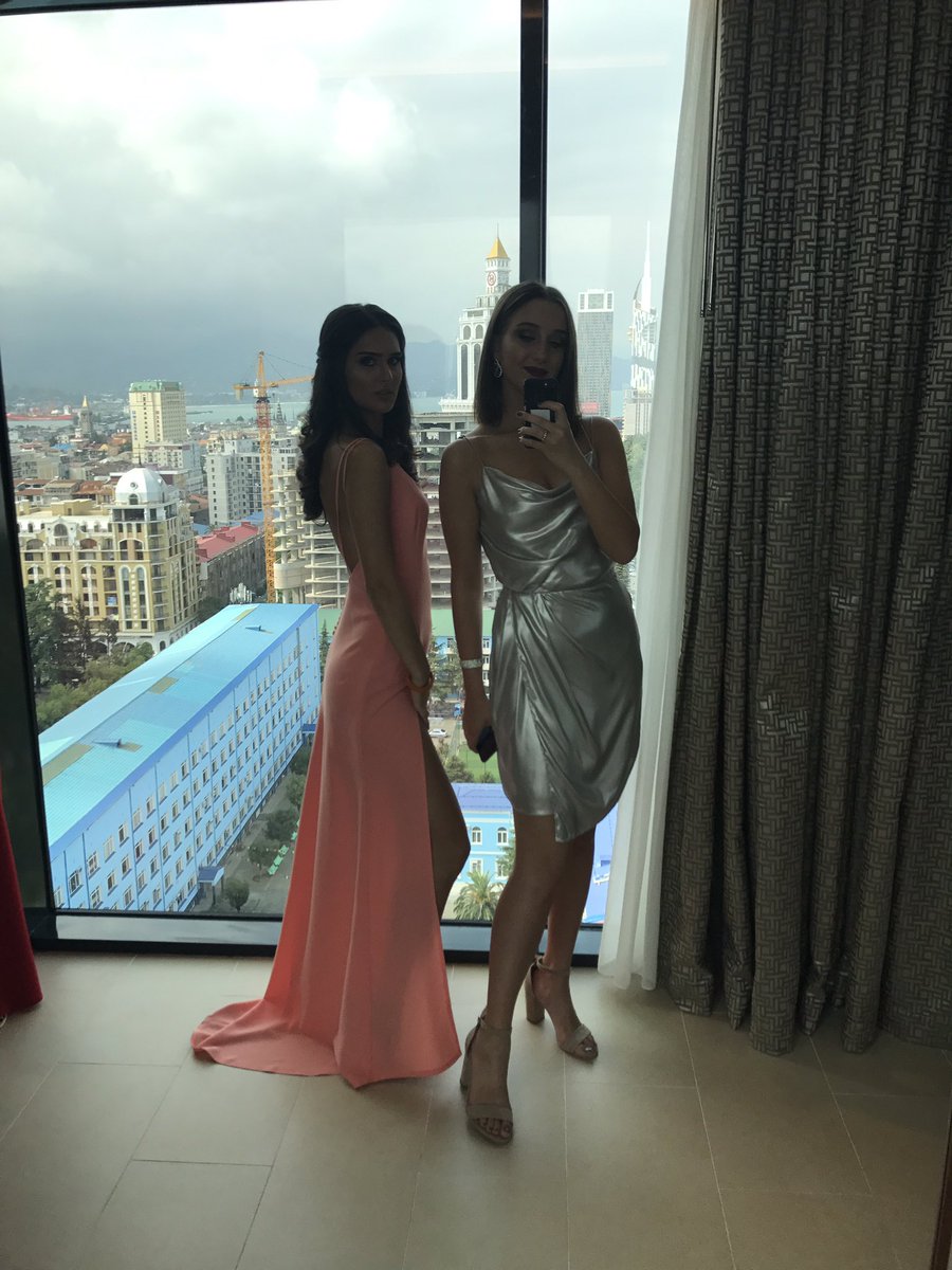 NutsaaK's tweet photo. #bestfriendwedding #batumi #thebestday https://t.co/BlpWJZkxKG