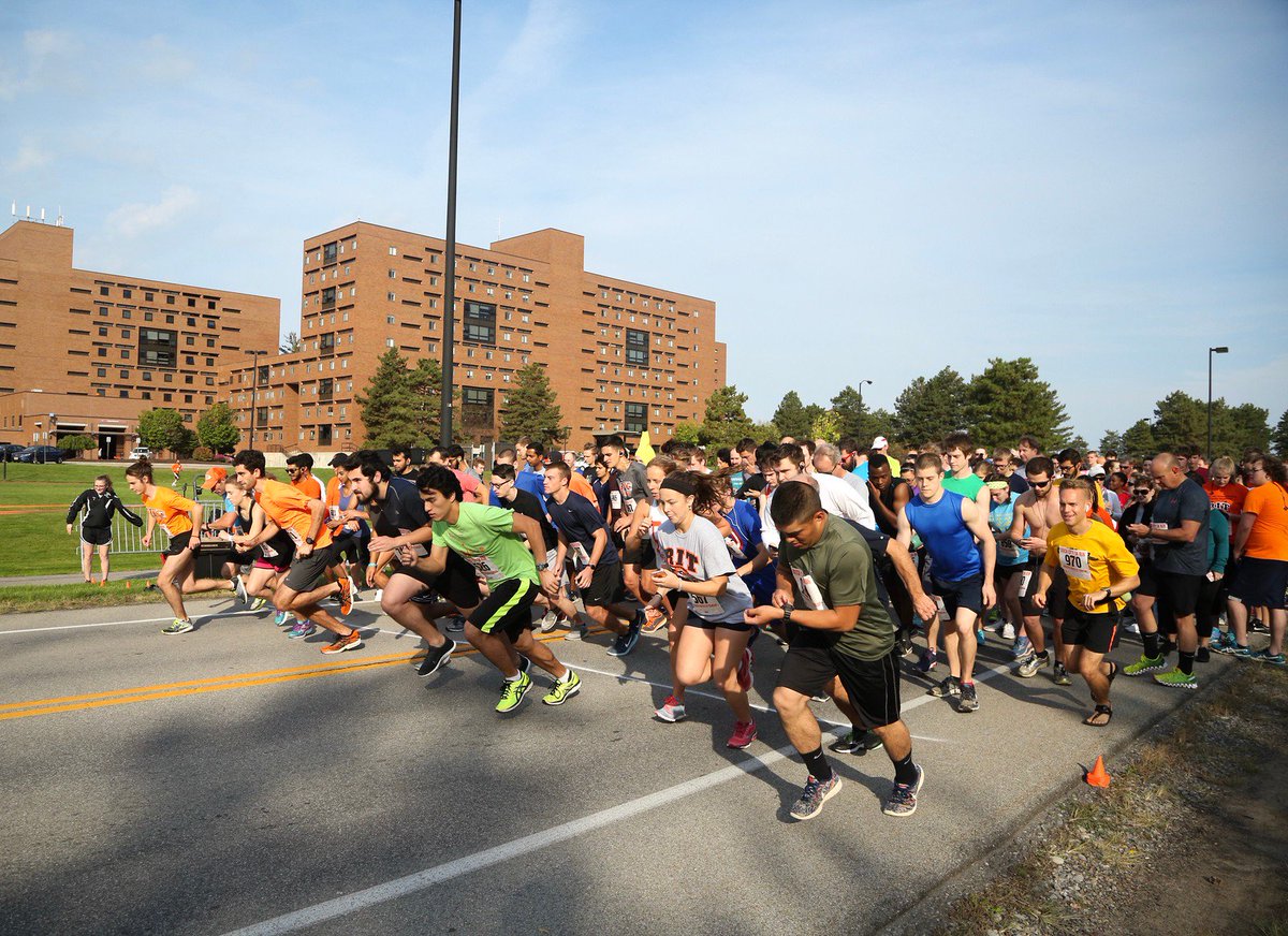 RITtigers's tweet photo. Did you run the 5k today? If so, what was your time? #RITBCW https://t.co/vIAb1Dx1uu