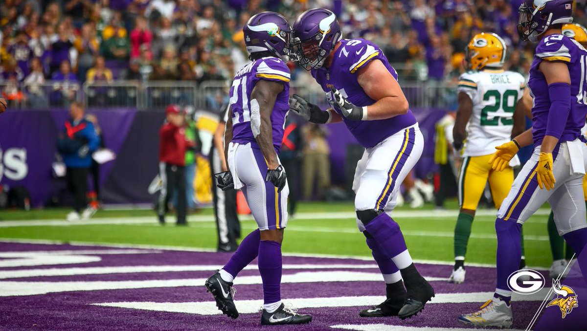.@JetMckinnon1 shouldered the load today, scoring both #Vikings touchdowns.  📰: mnvkn.gs/o5LQIR https://t.co/D7jmuh8nBY
