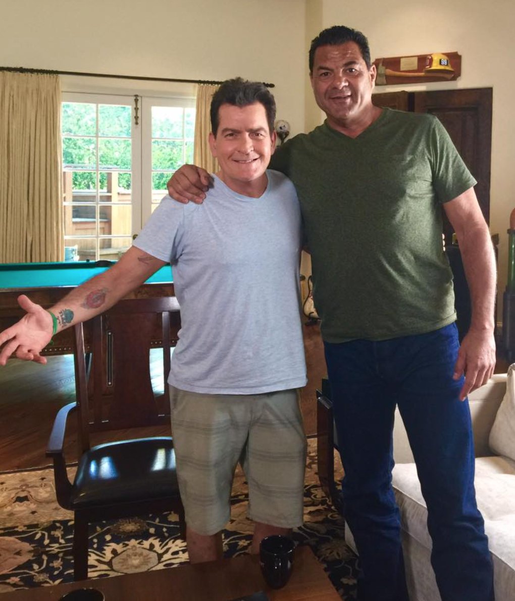 BrosInArmsMovie's tweet photo. Proud to announce that the one and only @charliesheen will be narrating our 30th anniversary 'Platoon' documentary! #Platoon30 https://t.co/InX4nfb8hd