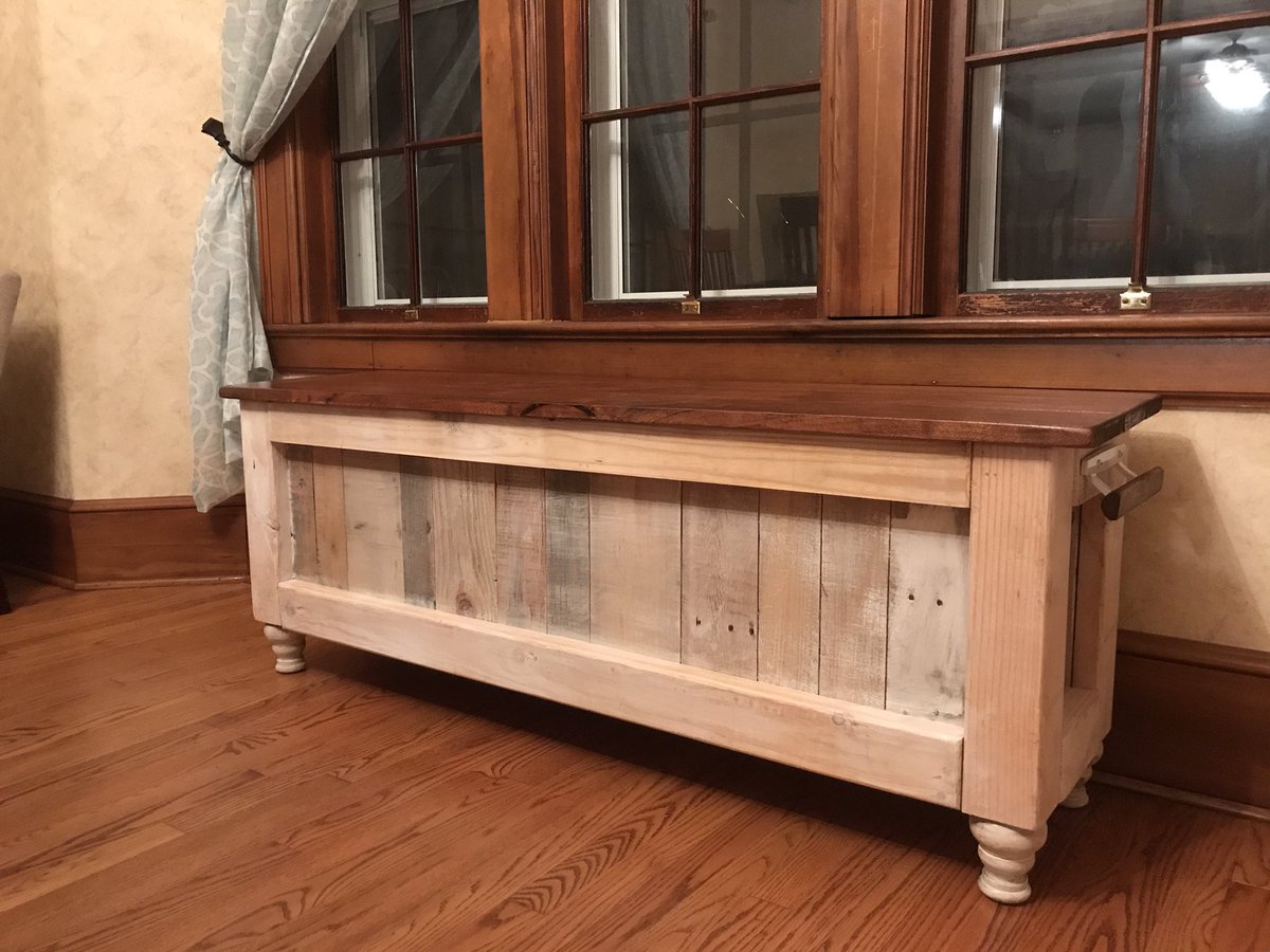 VinatzerLab's tweet photo. We love our new custom-made bench from @FloydRustic https://t.co/fh3O6n6nRZ