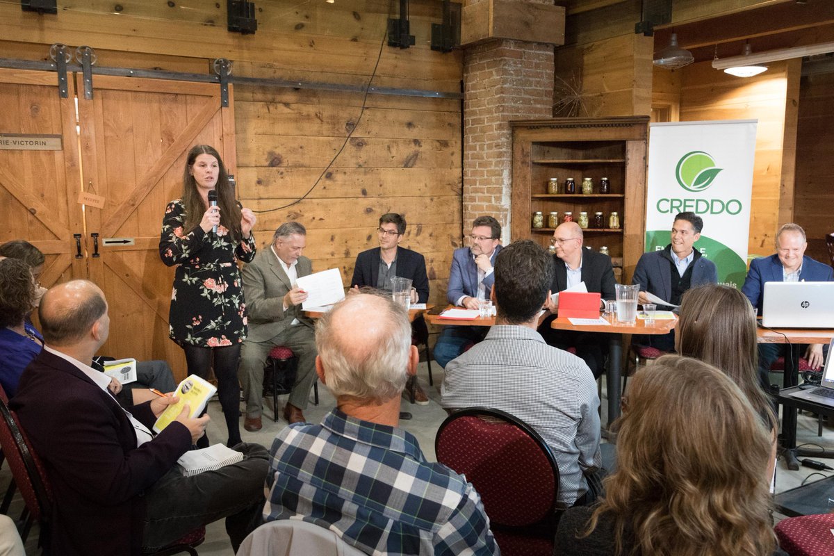 BoucherForest's tweet photo. DG FFB introduit thème biodiversité à candidats mairie Gatineau + leurs engagements pour forêt Boucher #polgat 

https://t.co/AmBgdfiMN2 https://t.co/wFWgeshoDm