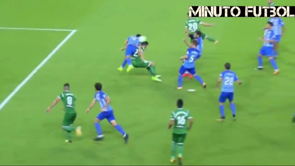 juanmarivera23's tweet photo. Inaudito arbitrajes @MalagaCF esta temporada, 8 partidos,6 perjuicios..aqui el gol de Lega fuera d juego @ElEspetito #Hartos #AlThaniVeteYa https://t.co/ZmqFYL3Ih9